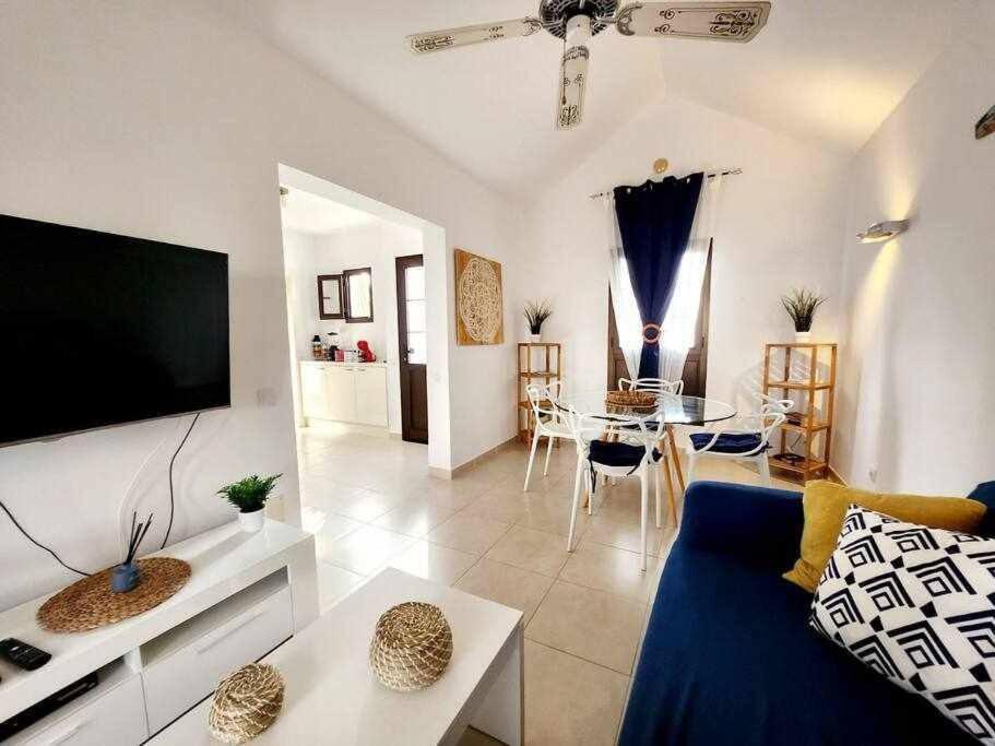 El Ron Ron De Fuerte Apartment Калета де Фусте Екстериор снимка